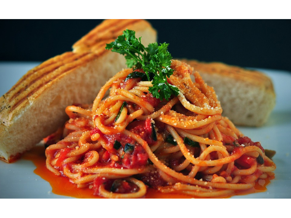 Pasta Spaghetti Italian Food Bread Tomato Sauce